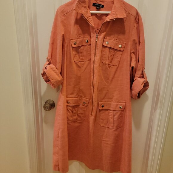 Dress - Picture 4 of 4